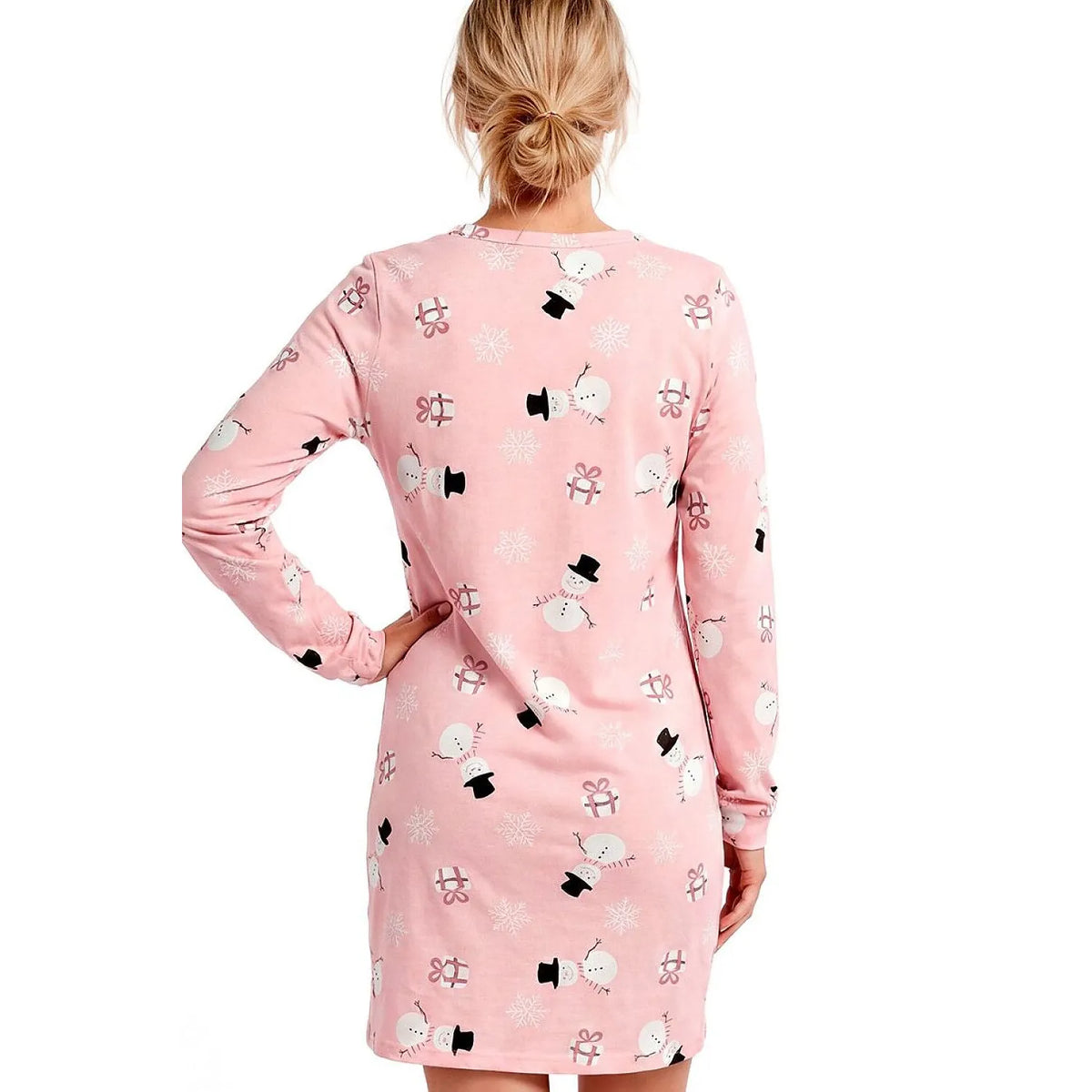 Chemise de nuit rose avec motifs bonhommes de neige, flocons et cadeaux, manches longues, coupe ample, en coton doux.