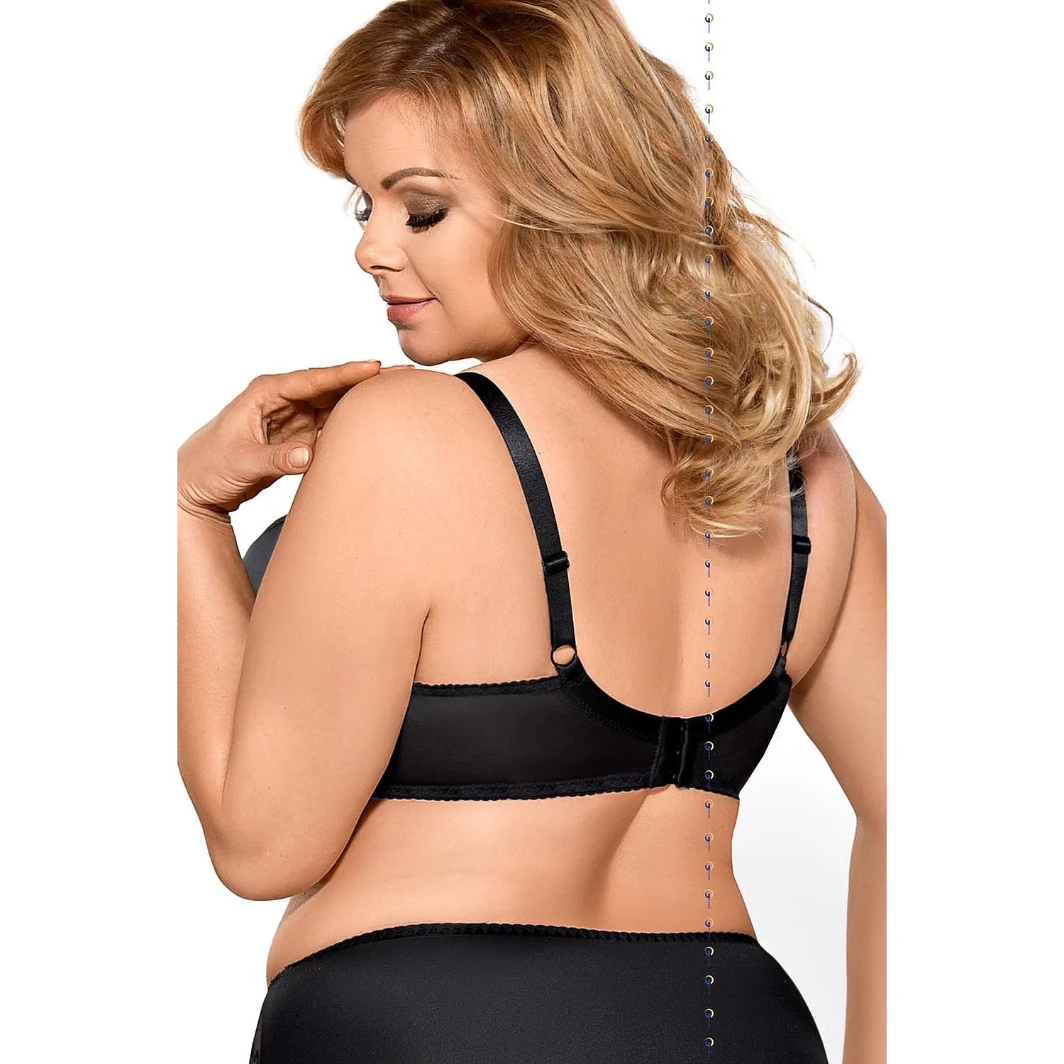 Soutien-gorge noir broderie élégante, bonnets renforcés, bretelles ajustables, confort raffiné, maintien optimal.