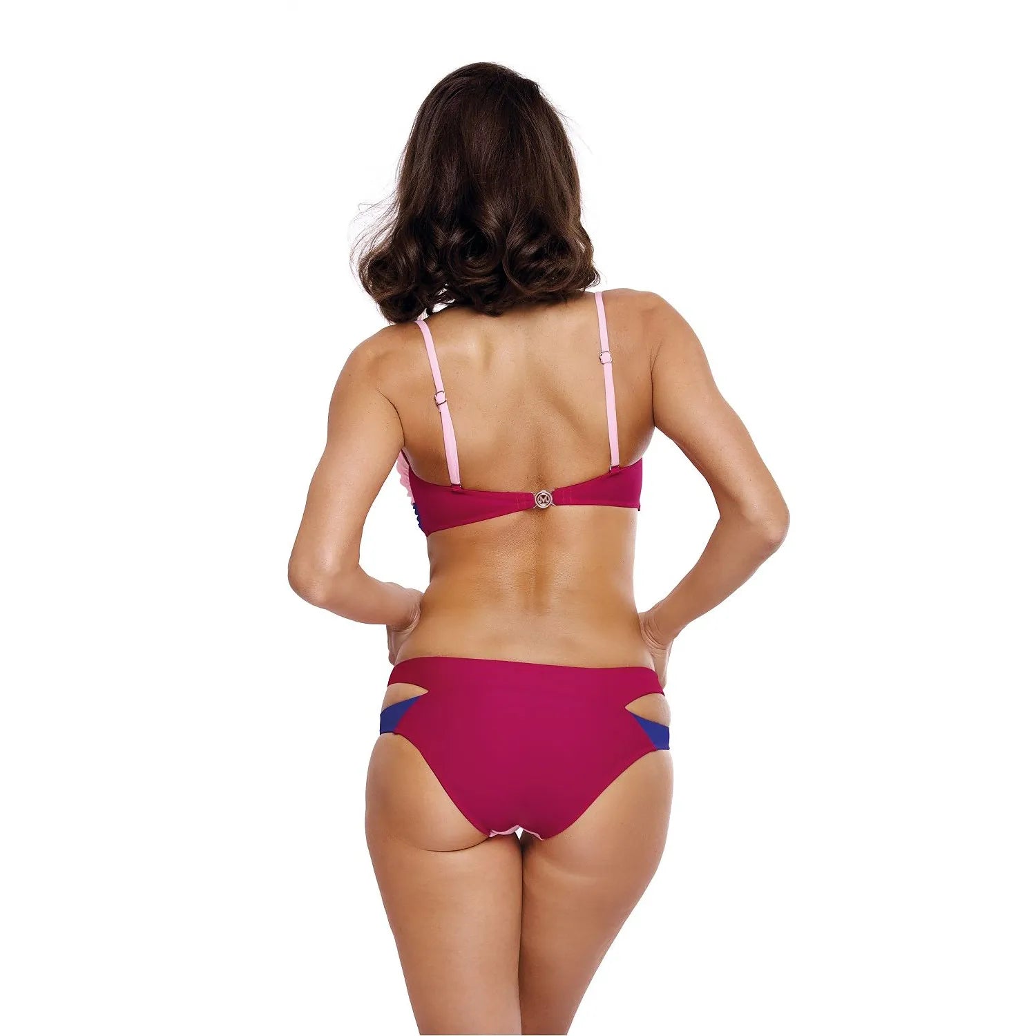 Bikini deux pièces rose torsadé, soutien-gorge armatures, bretelles amovibles, tissu italien, motif tropical.