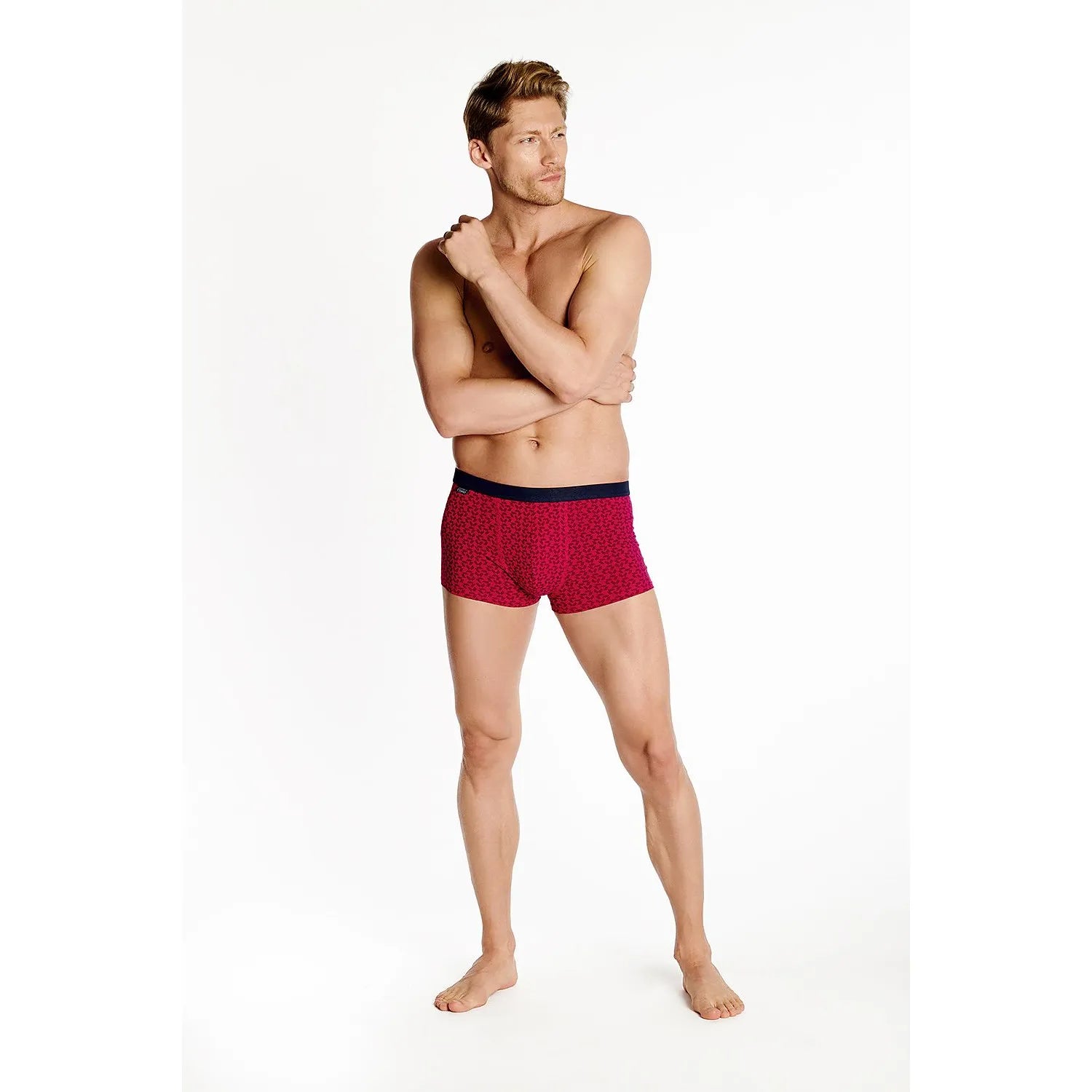 Boxer homme gris ajusté, ceinture élastique, coton élasthanne, motif élégant, confort sportif et moderne.