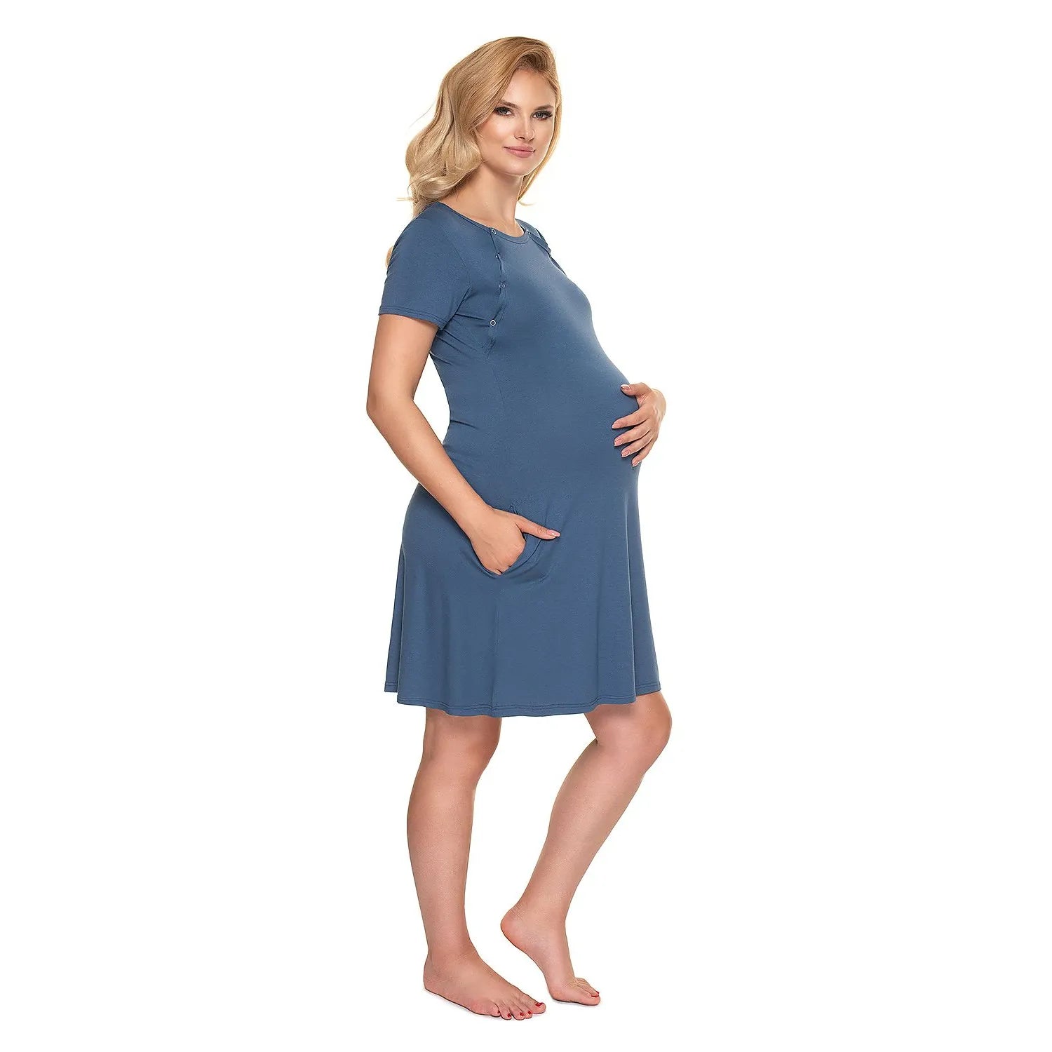 Chemise de nuit grossesse bleue, manches courtes, extensible, confortable, avec soutien poitrine et accès allaitement.