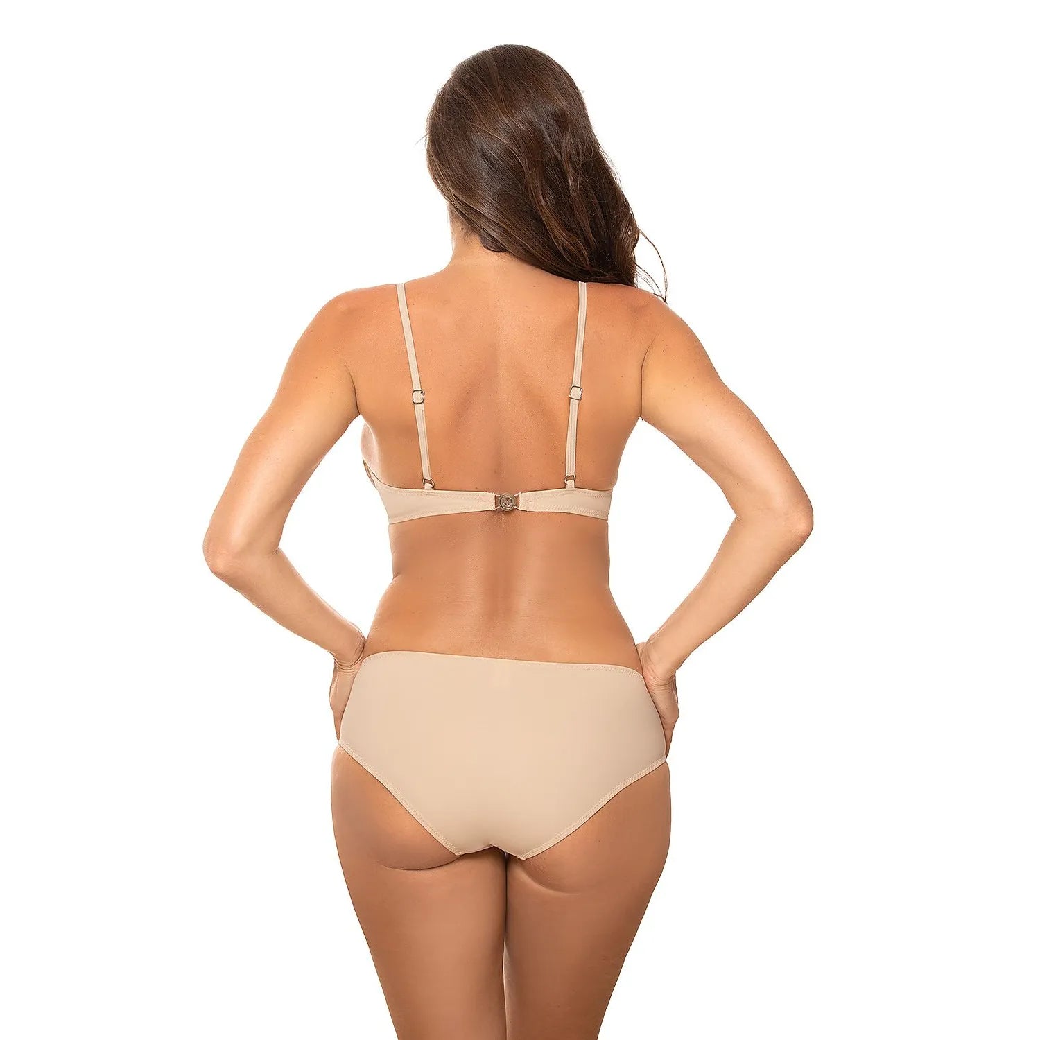 Bikini deux pièces beige effet galbe, bretelles ajustables, tissu italien Carvico, vue arrière, élégant et confortable.