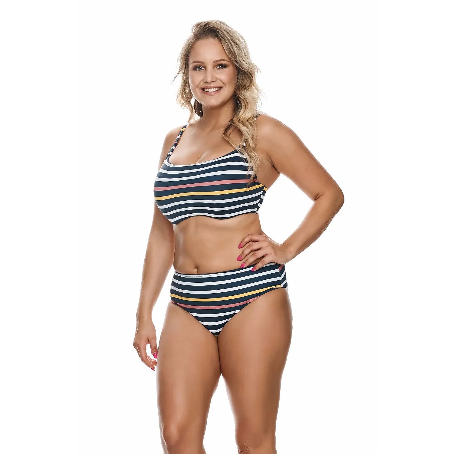 ensemble maillot bain multicolore rayures horizontales bretelles ajustables culotte classique polyamide élasthanne maintien confortable résistance solaire durable plage piscine vacances
