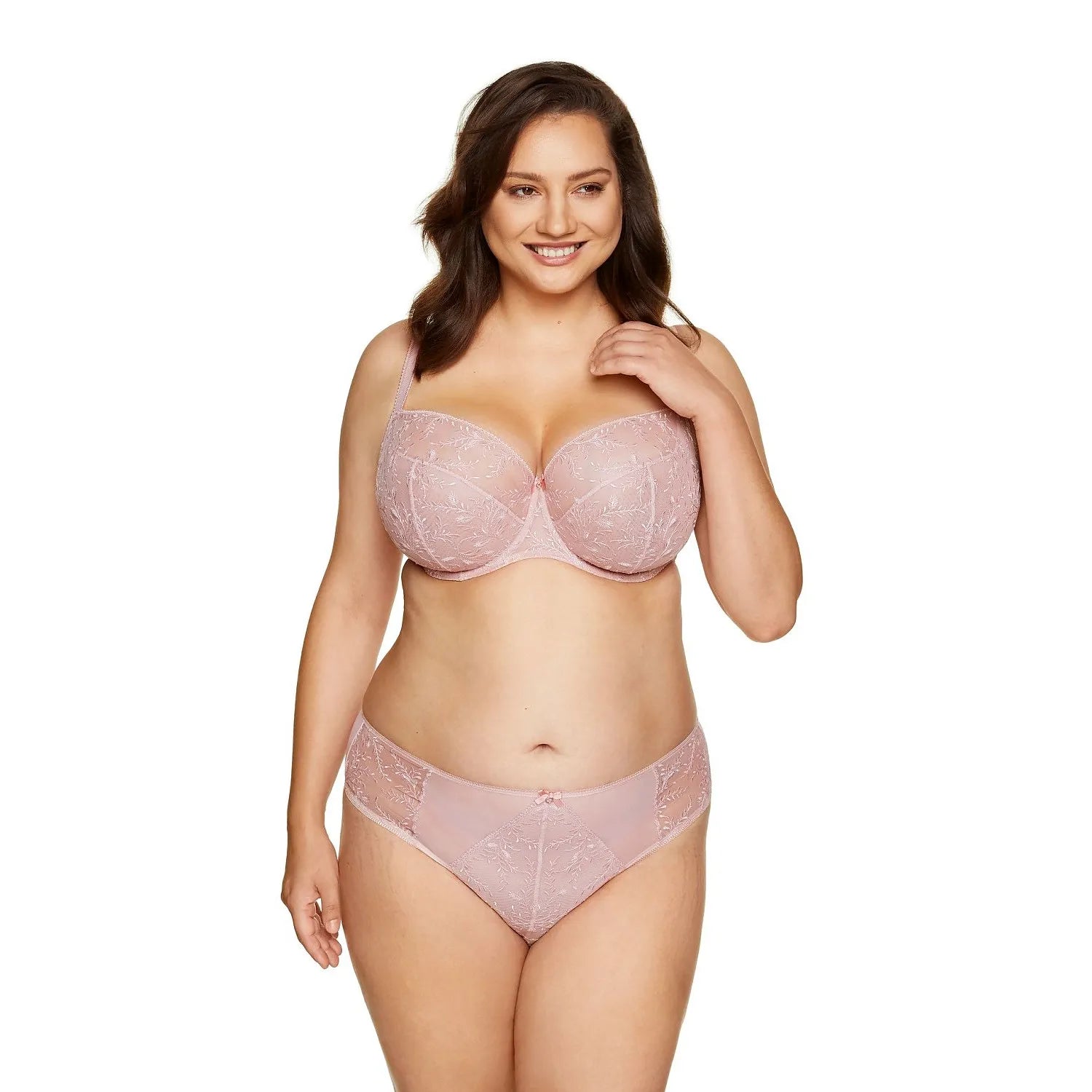 Culotte romantique en tulle brodé avec nœud délicat, gousset coton, élégance intemporelle, confort et raffinement Gorteks.