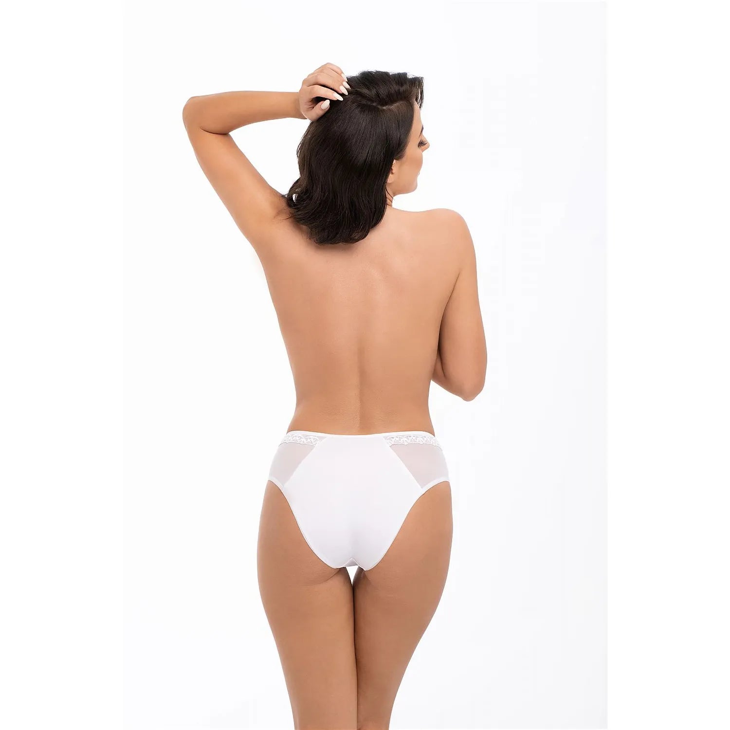 Culotte Babell blanche en coton doux avec dentelle et tulle, vue de dos, élégance et confort pour usage quotidien.