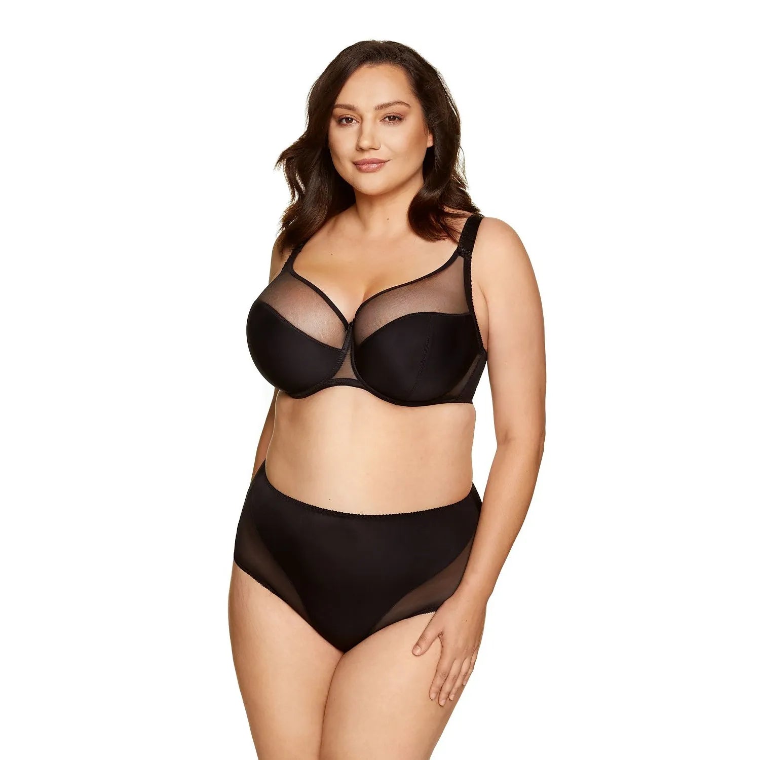 Ensemble lingerie noir, soutien-gorge armatures et culotte taille haute en tulle transparent, design élégant et confortable.