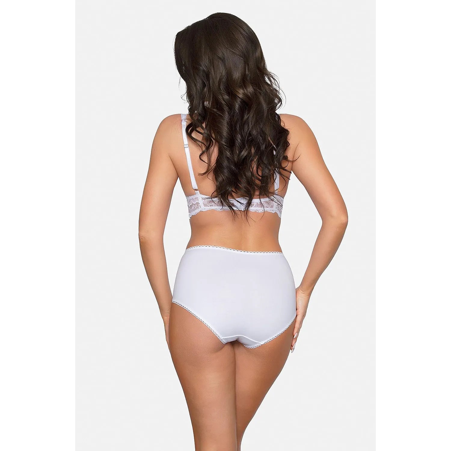 Culotte taille haute blanche en coton avec dentelle élégante, ourlet arrondi, ajustement parfait, vue de dos.