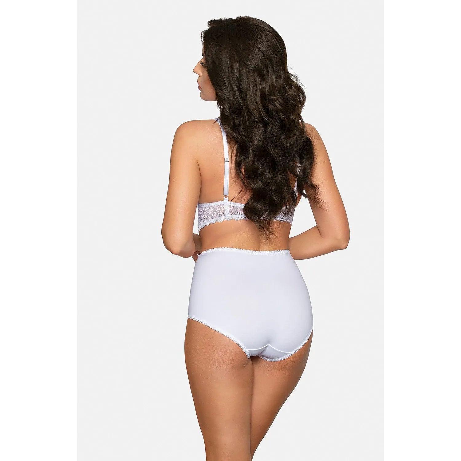Ensemble lingerie Babell blanc, dentelle florale, bralette sans armatures, culotte taille haute, élégance féminine.