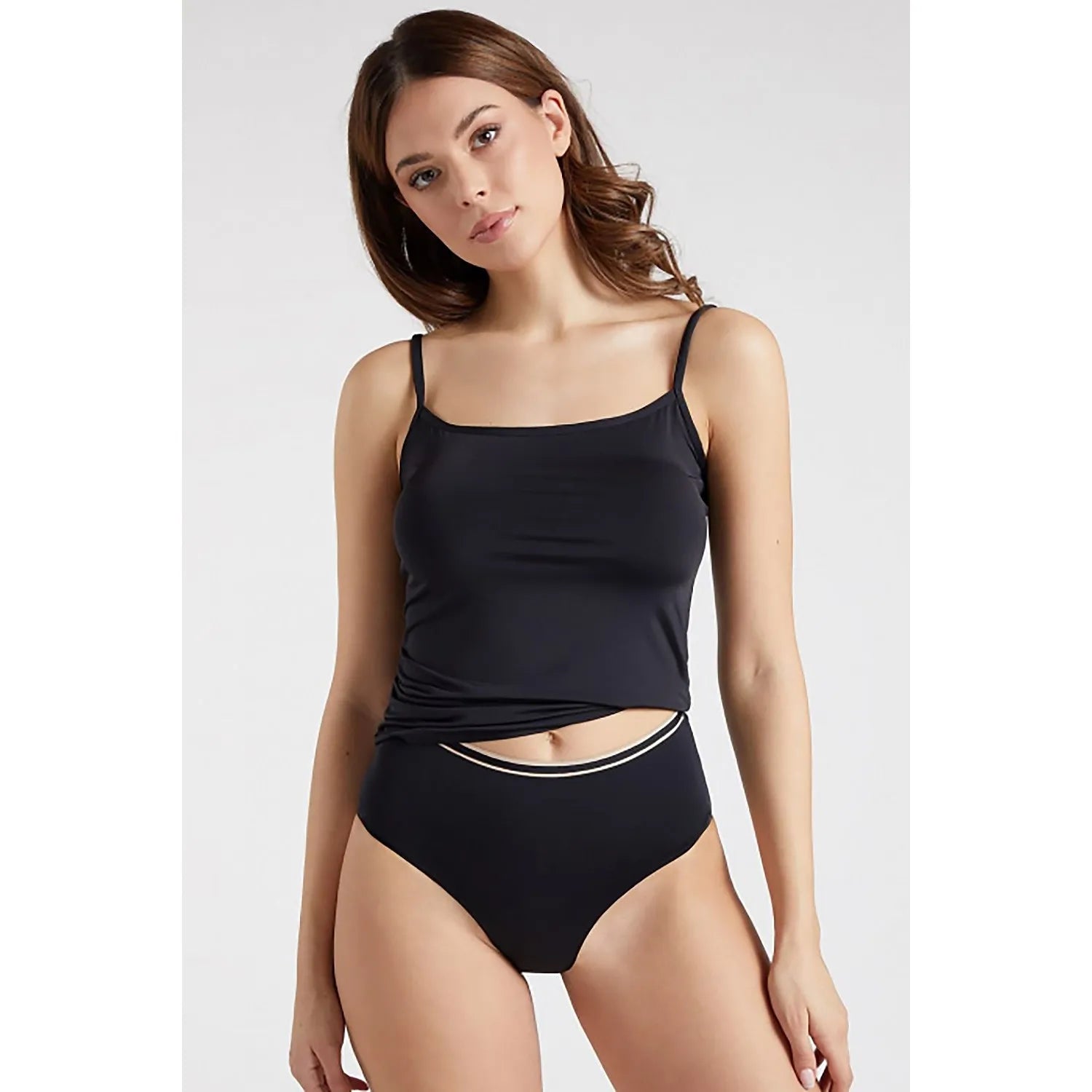 Ensemble de lingerie sexy Julimex culottes model 179472 débardeur ajusté tissu élastique confort tailleur moulant