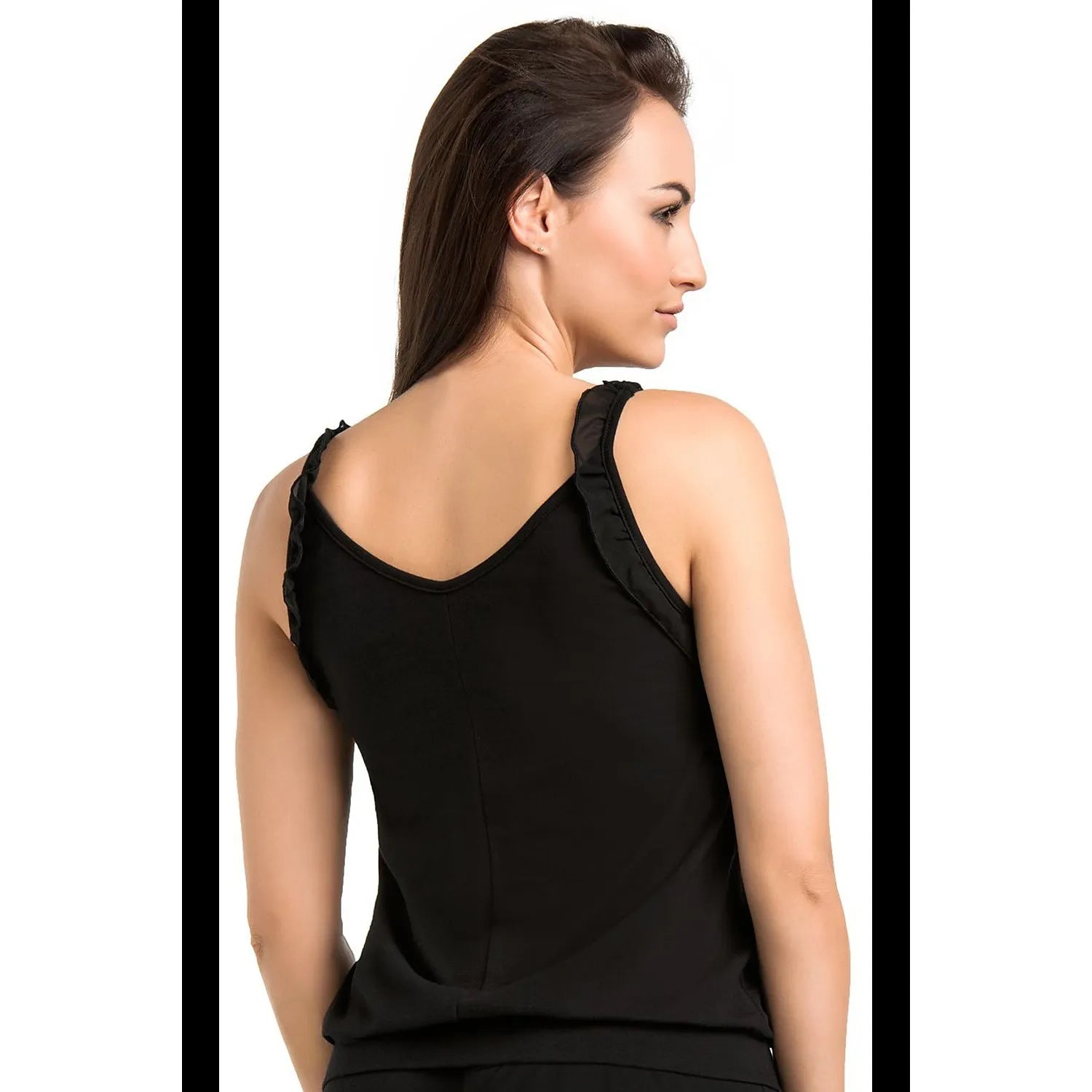 Chemise de nuit noire femme, coupe ajustée, volants aux bretelles, col rond, tissu doux et extensible, élégance intemporelle.