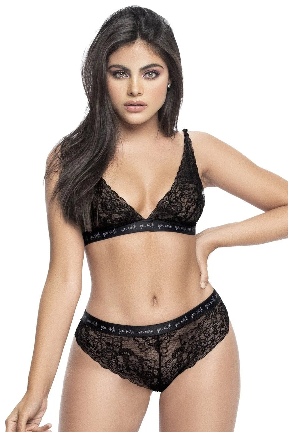 Ensemble lingerie noire Mapalé en dentelle florale, soutien-gorge et culotte avec ceinture large, bretelles réglables.