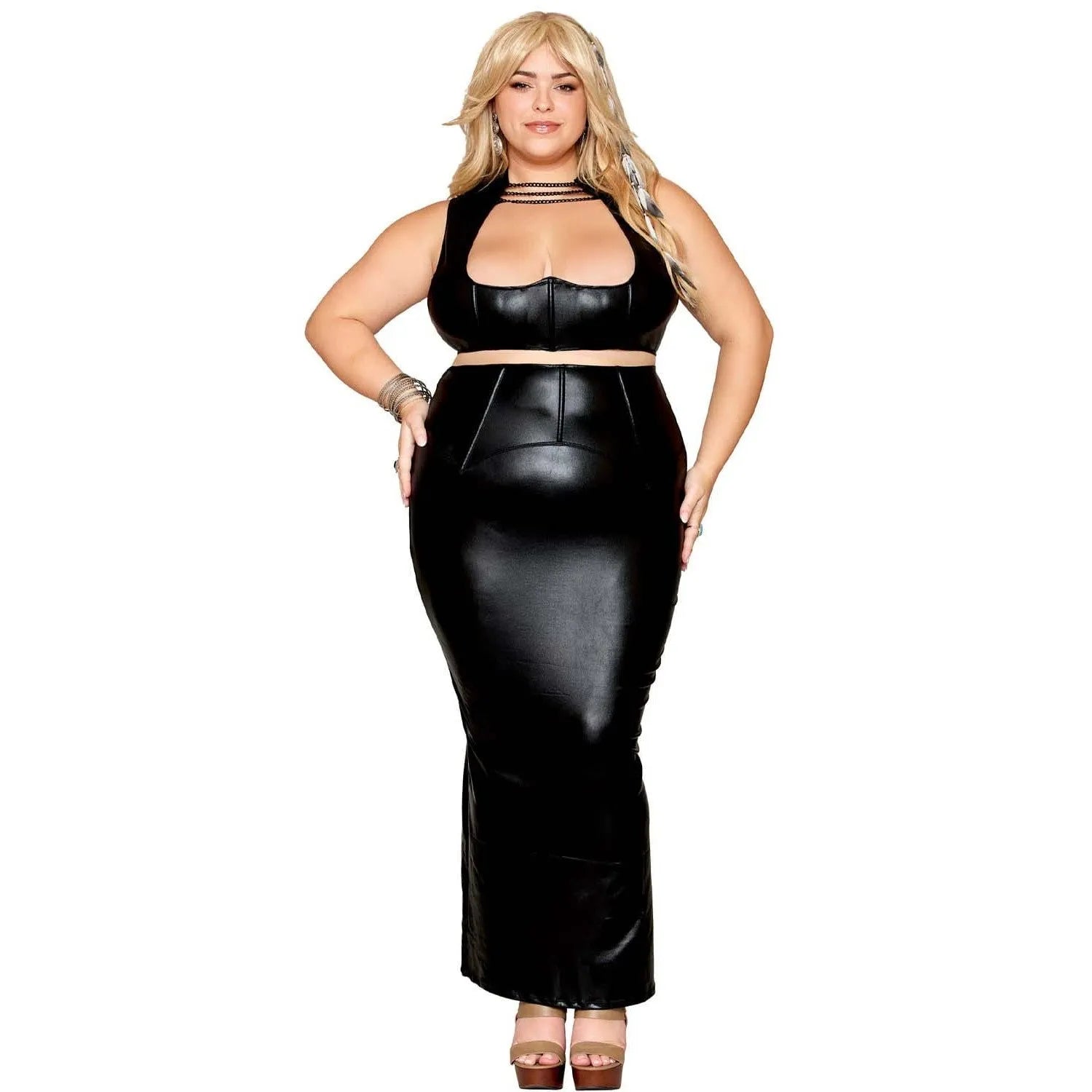 Ensemble lingerie grande taille simili cuir noir, harnais chaîne, soutien-gorge extensible, jupe longue moulante.