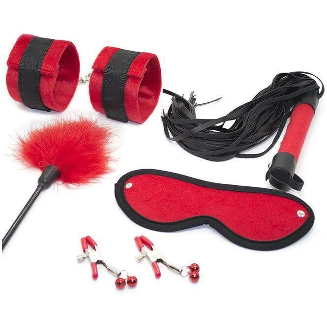 ensemble fétiche cinq pièces Ohmama masque menottes fouet plumeau pinces tétons matériaux qualité confortable sécurité sensuel élégant débutant expérimenté stimulant