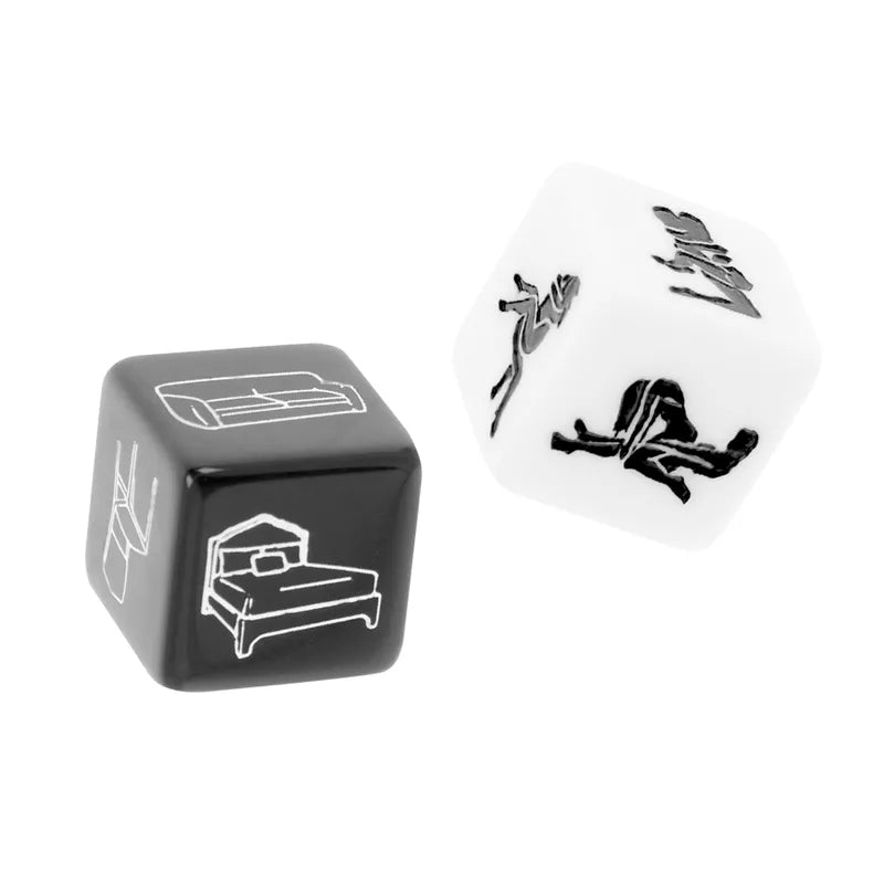 Dés érotiques noir et blanc avec illustrations, accessoires de couple pour jeux sensuels et explorations intimes.