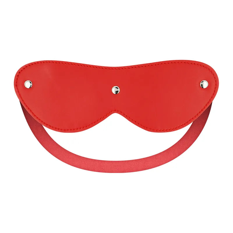 Masque rouge en cuir avec rivets, élément de l'Ensemble Jeux Érotiques Ohmama Couple pour explorer l'intimité.