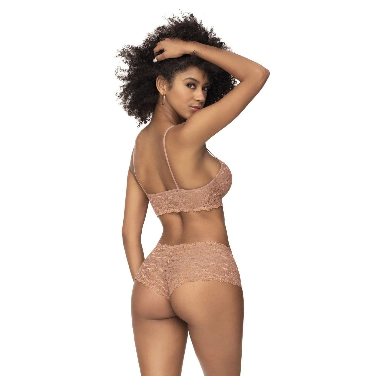 Ensemble lingerie grande taille rouge Mapalé dentelle, bustier et shorty galbant, bretelles réglables, élégant et sensuel.