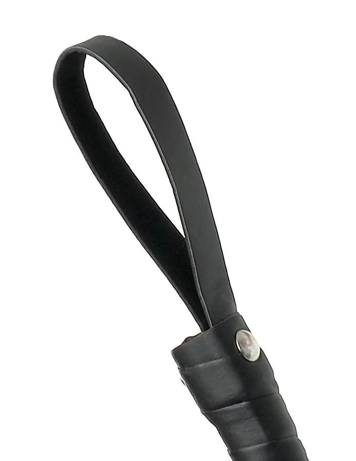 Fouet BDSM luxe noir, cuir synthétique tressé, poignée antidérapante, design élégant et ergonomique pour domination.