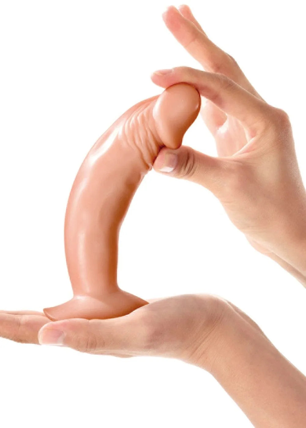 Gode réaliste en silicone souple beige avec ventouse, 16cm, texture douce, pour stimulation intense et positions variées.