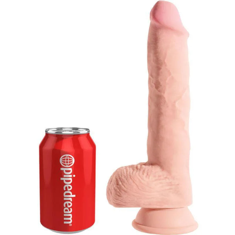 Gode réaliste triple densité beige avec ventouse, texture peau, à côté d'une canette rouge pour comparaison taille.
