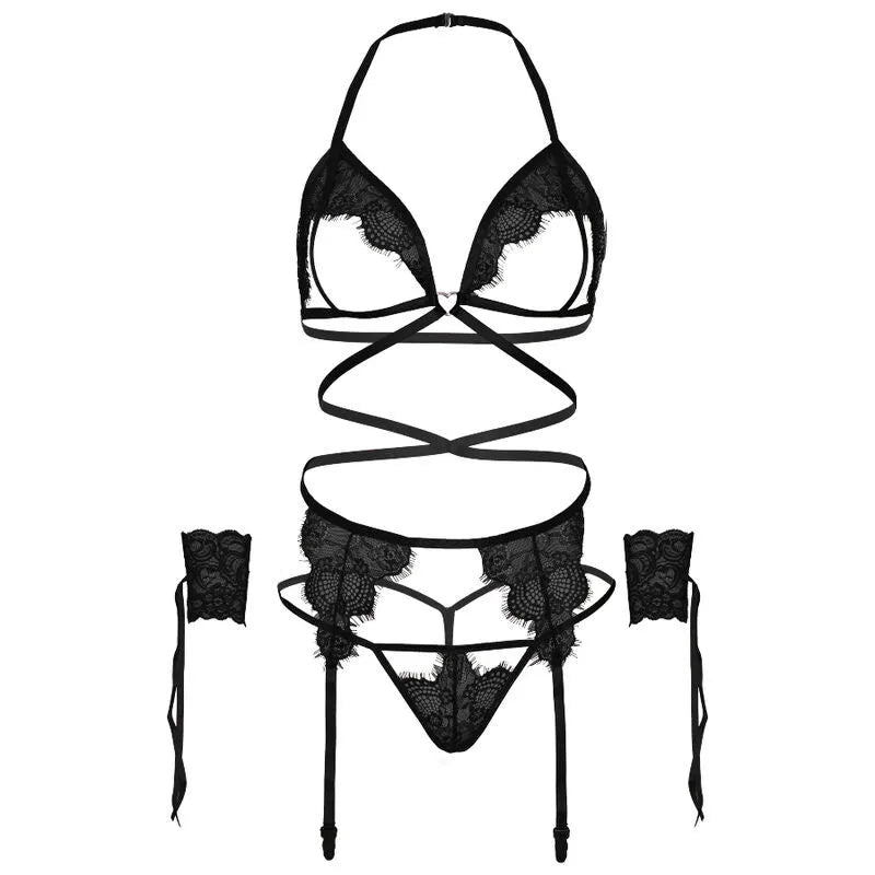 Ensemble lingerie noir dentelle cils, bonnets ouverts, porte-jarretelles, string, poignets anneau cœur, boîte luxe.