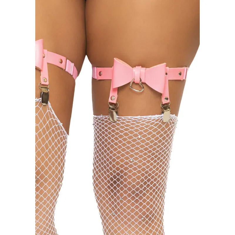 jarretière sexy cuir végétalien rose ajustable noeud coeur bonneterie féminine sangles élastiques réglables durable respectueux environnement maintien confortable séduisante raffinée