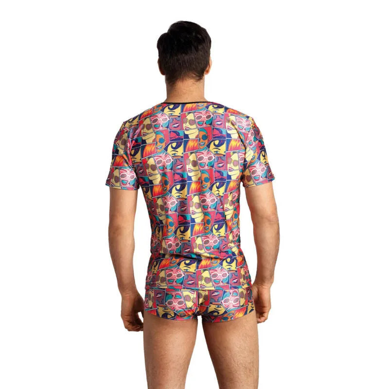 T-shirt homme comics coloré Anais, ajusté, imprimé bandes dessinées, vue arrière, style moderne et audacieux.