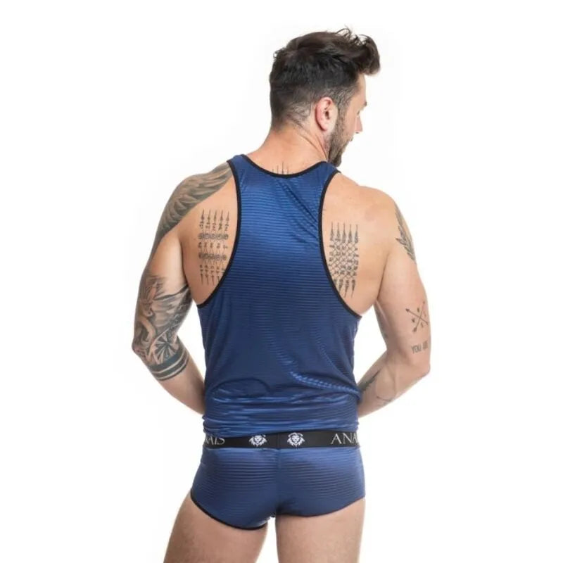 Homme portant un top lingerie Anais en tulle noir à rayures satinées bleu marine, élégant et séduisant.