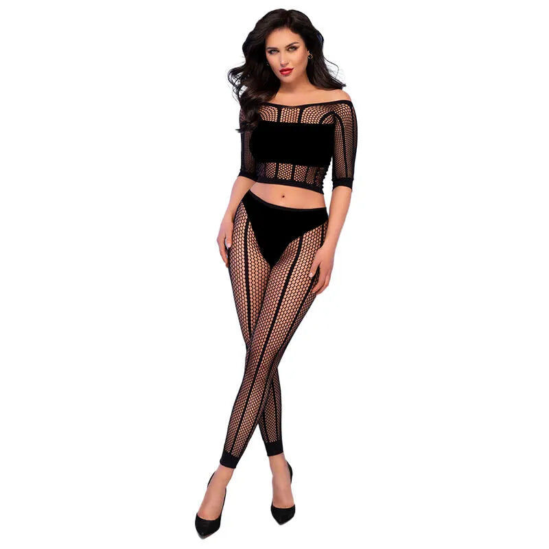 ensemble sans couture noir ajusté sculptant silhouette lisse matière extensible nylon élasthanne confort optimal polyvalent sport détente élégant