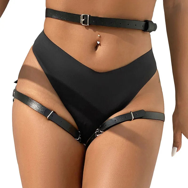 Harnais cuir noir femme sexy chaînes délicates confort ajustable taille unique luxe sophistiqué durable haute gamme séduction audace élégance