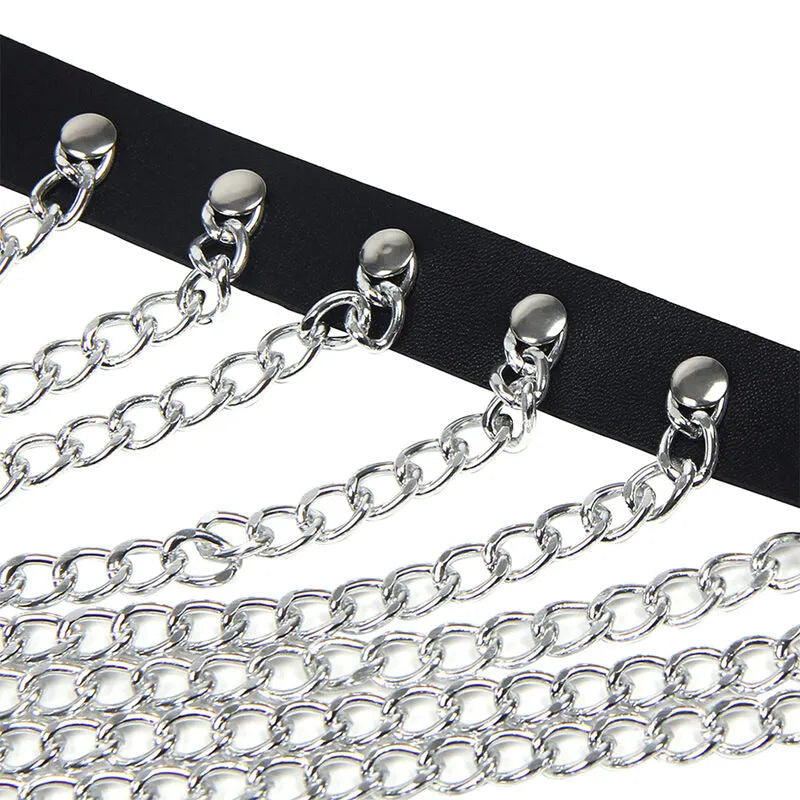 Harnais poitrine cuir noir, chaînes argentées, design élégant et audacieux, accessoire séduction féminin, Subblime.