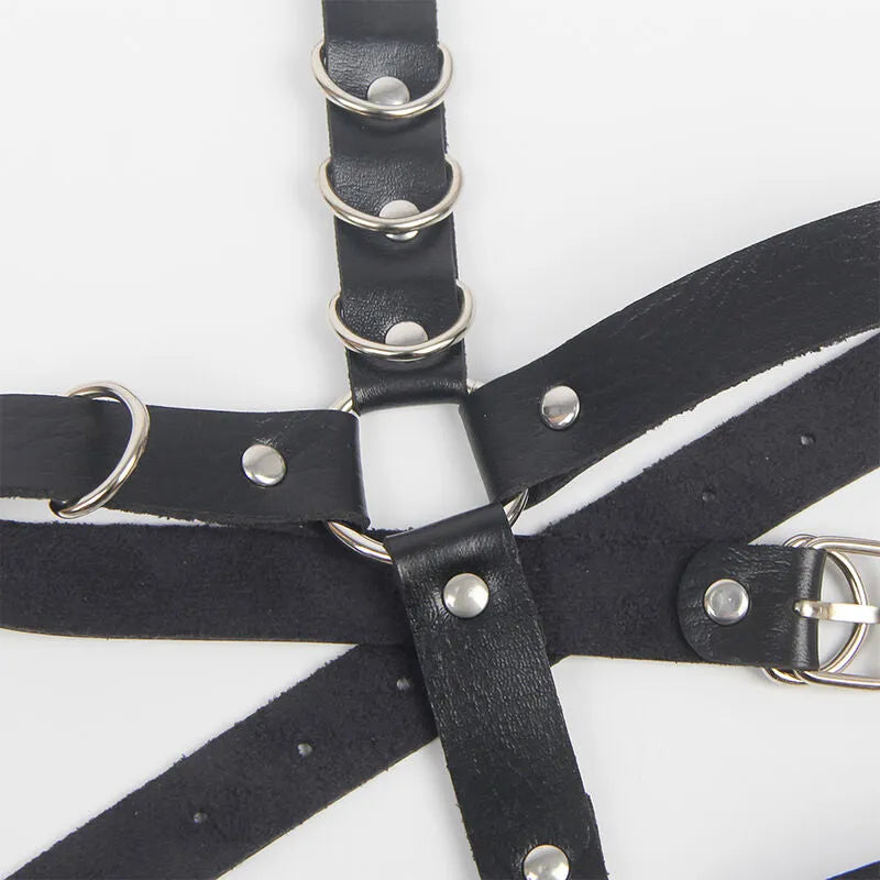 Harnais jarretières en cuir noir avec anneaux métalliques, réglable, luxe raffiné, signé Subblime pour séduction et confort.