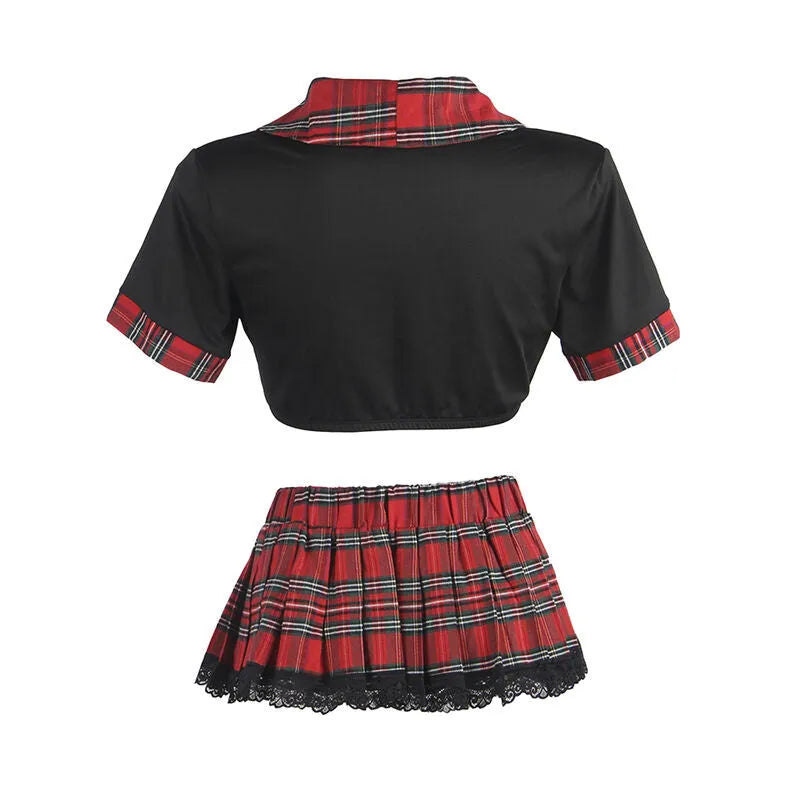 Costume écolière sexy grande taille, top noir à col rouge, jupe plissée rouge à carreaux, détails en dentelle.