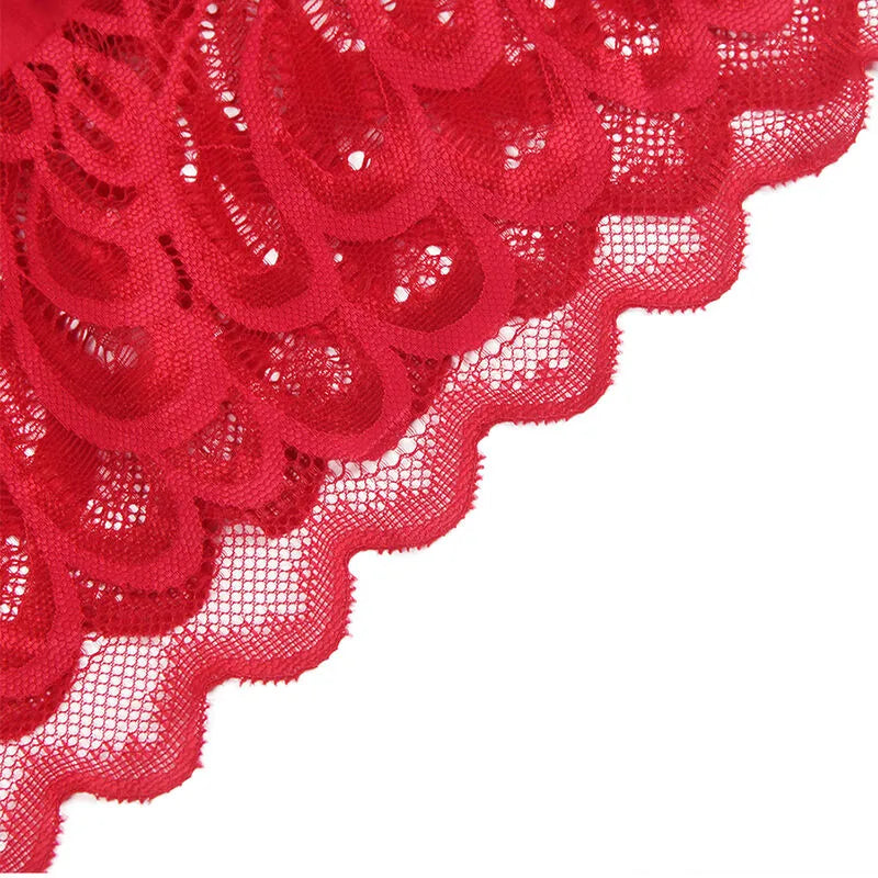 nuisette florale dentelle rouge Subblime élégante sexy confortable ajustable délicate décolleté plongeant coupe flatteuse extensible douce polyester élasthanne