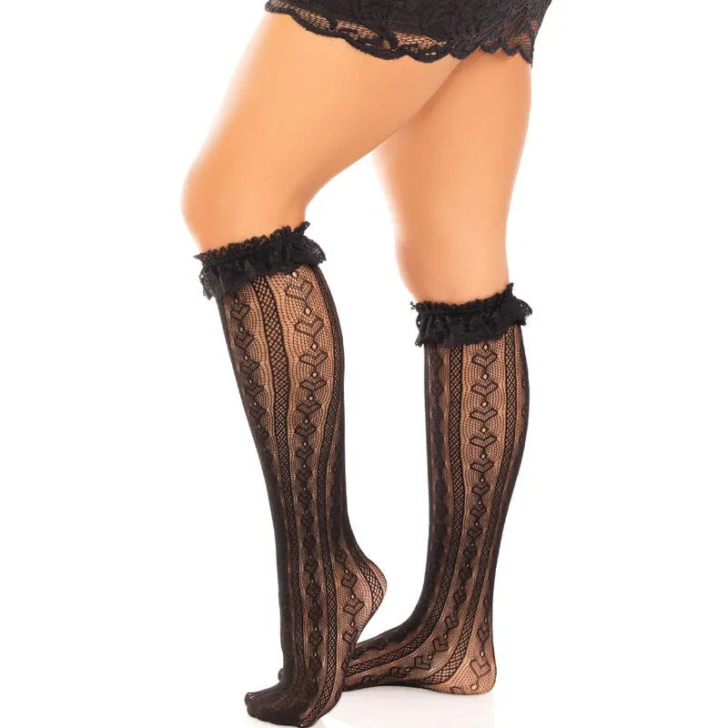 Chaussettes hautes noires avec volants dentelle et motifs cœurs, élégantes et confortables, idéales pour un style chic.