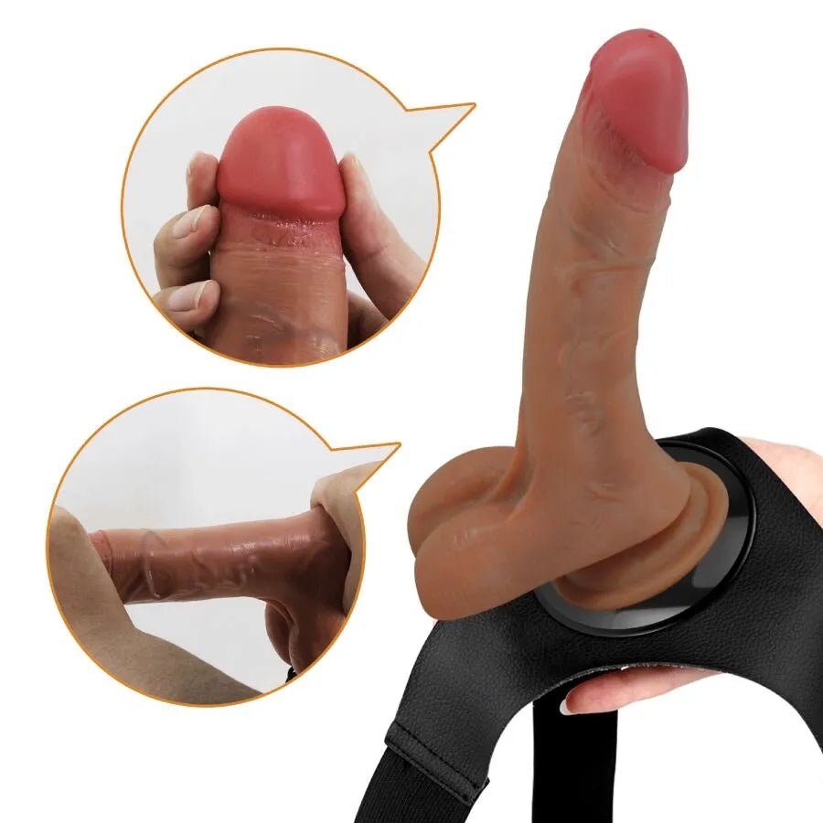 Gode vibrant réaliste marron avec harnais réglable, texture détaillée et fonction giclante pour stimulation intime.