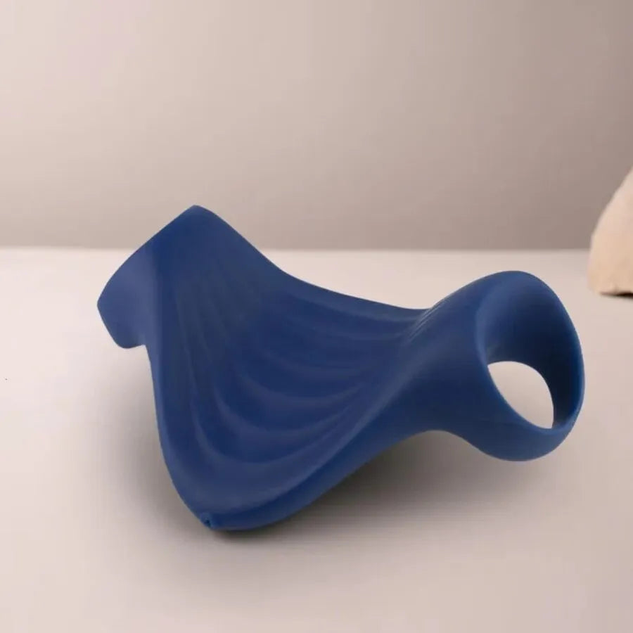masturbateur vibrant silicone flexible étanche ergonomique texturé nervuré puissant multiples modes rechargeable silencieux longueautonomie paume sécurisée compact sensations intenses