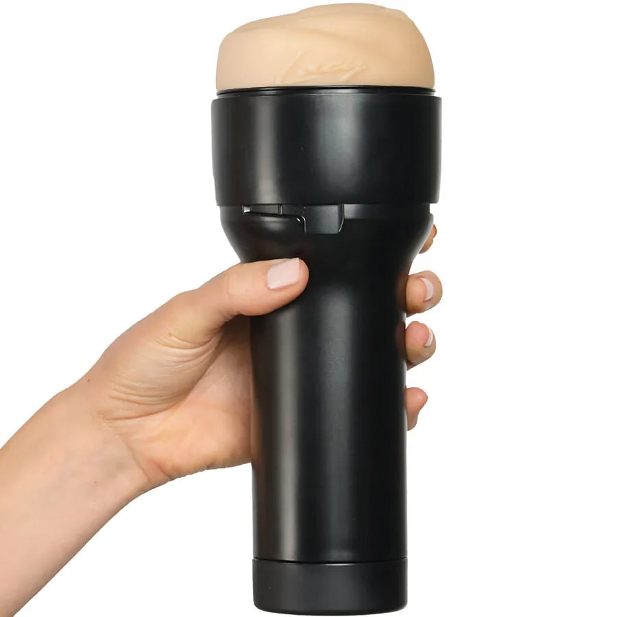 Kiiroo Feel Lacy Lennon masturbateur érotique rousse sensualité crêtes tourbillonnantes entrée étroite silicone médical hypoallergénique non poreux connectivité synchronisation discrétion