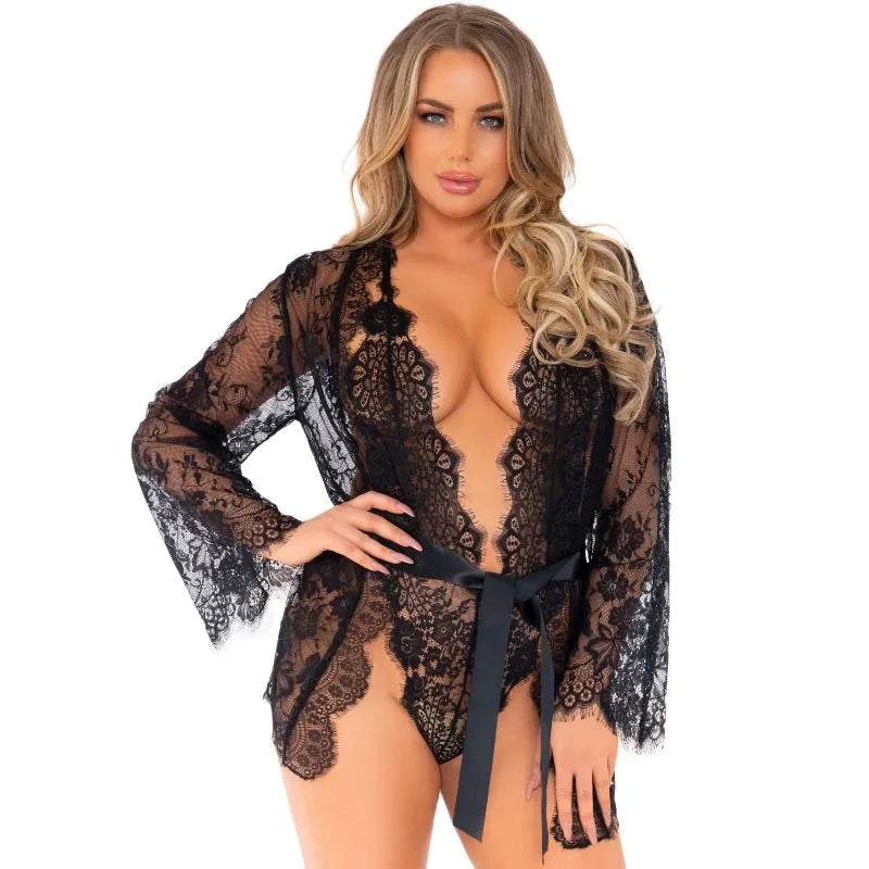 ensemble lingerie dentelle noire trois pièces prestigieuse taille L élégante sensuelle féminine romantique bretelles ajustables string coquin satin nylon confortable
