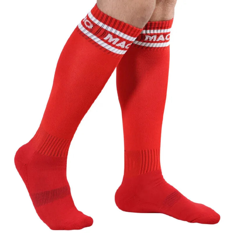 Chaussettes longues rouges homme, style football, confortables, taille 38-43, fibres synthétiques, marque Macho.