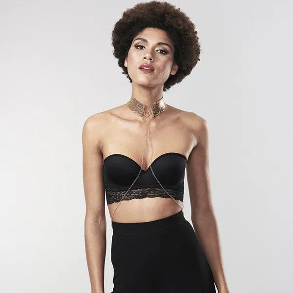 collier harnais dissimulé bondage doux doré métallique élégant sophistiqué audacieux sensuel mystérieux discret ajustable tailleunique durable confortable soirée romantique glamour
