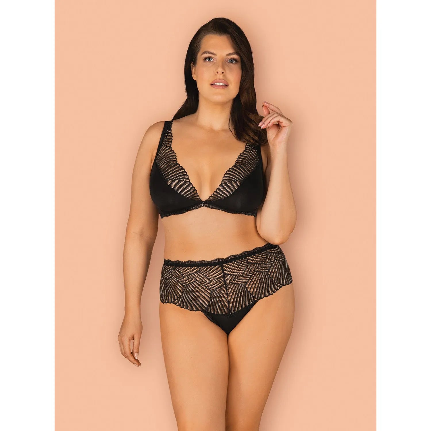 Ensemble lingerie noir dentelle opaque, soutien-gorge et culotte taille haute, bretelles réglables, maintien parfait.