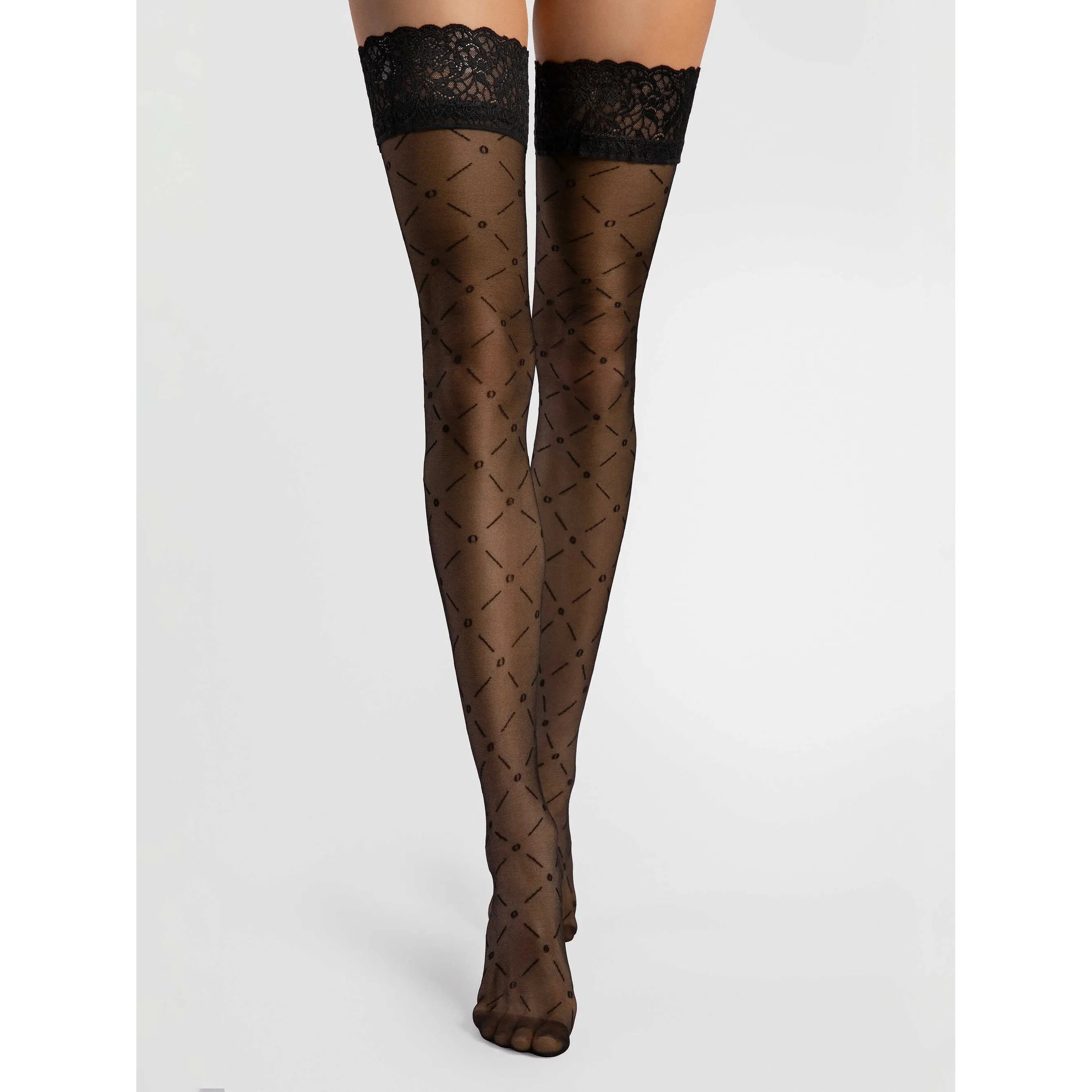 Bas autofixants en dentelle noire motif losange elastane polyamide lingerie élégante maintien sécurisé sans jarretelles femmes