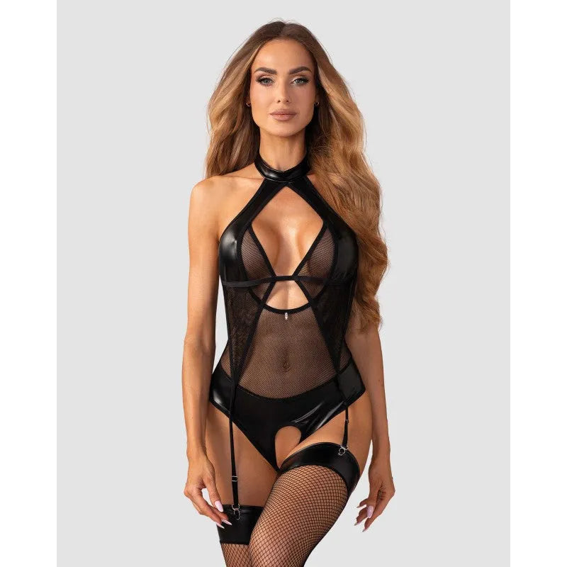 Body ouvert noir imitation cuir, maille transparente, tour de cou, jarretelles, allure sexy et élégante.
