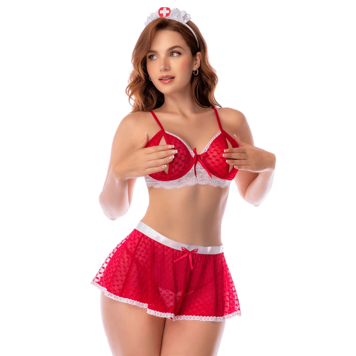 Ensemble lingerie infirmière noir en dentelle et satin, mini-jupe et string, élégant et sensuel pour moments intimes.