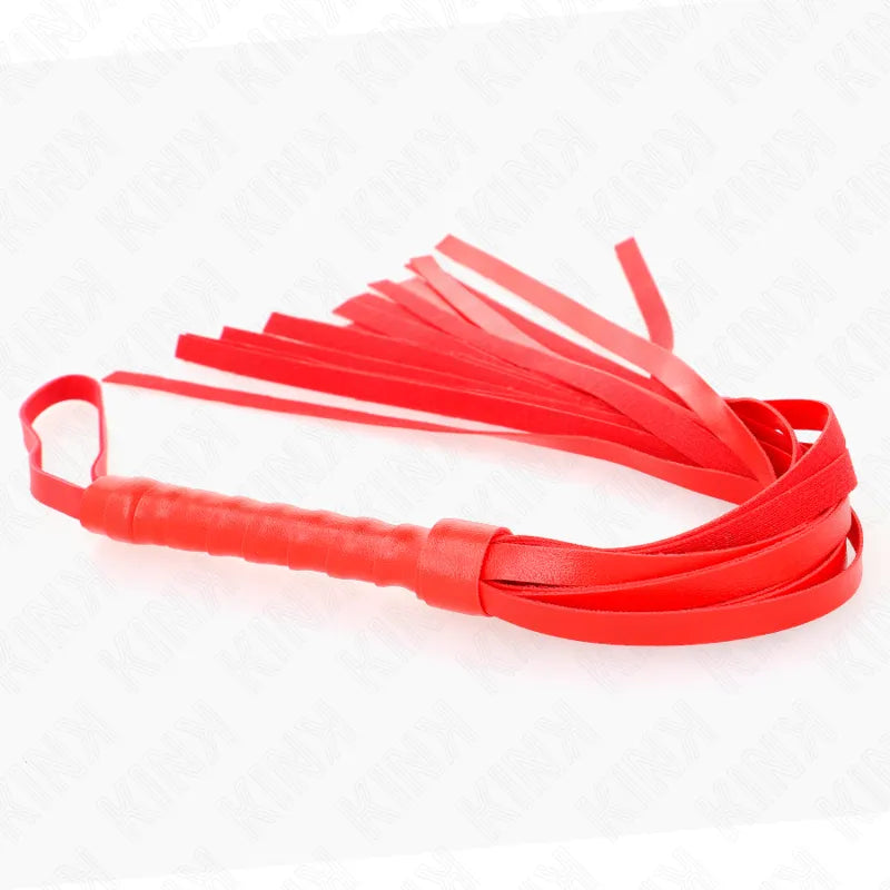 Fouet BDSM rouge en cuir et silicone, poignée ergonomique, lanières souples, design élégant, accessoire sensuel et durable.