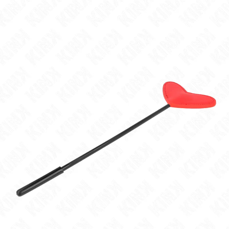 Cravache BDSM élégante en cuir rouge en forme de cœur avec manche noir, accessoire sensuel et raffiné pour exploration int...