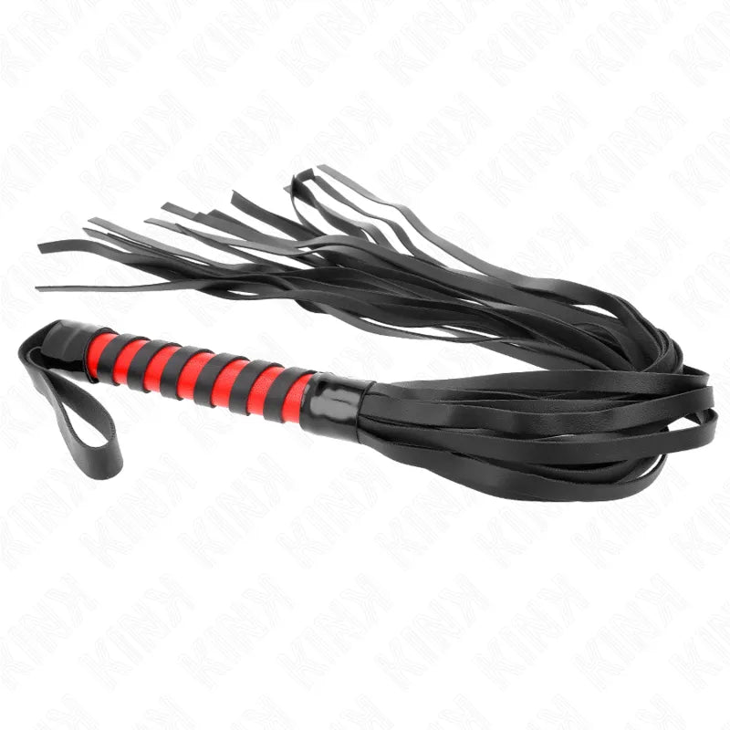Fouet BDSM en cuir noir et rouge, poignée ergonomique, luxe artisanal, accessoires personnalisables et durables.