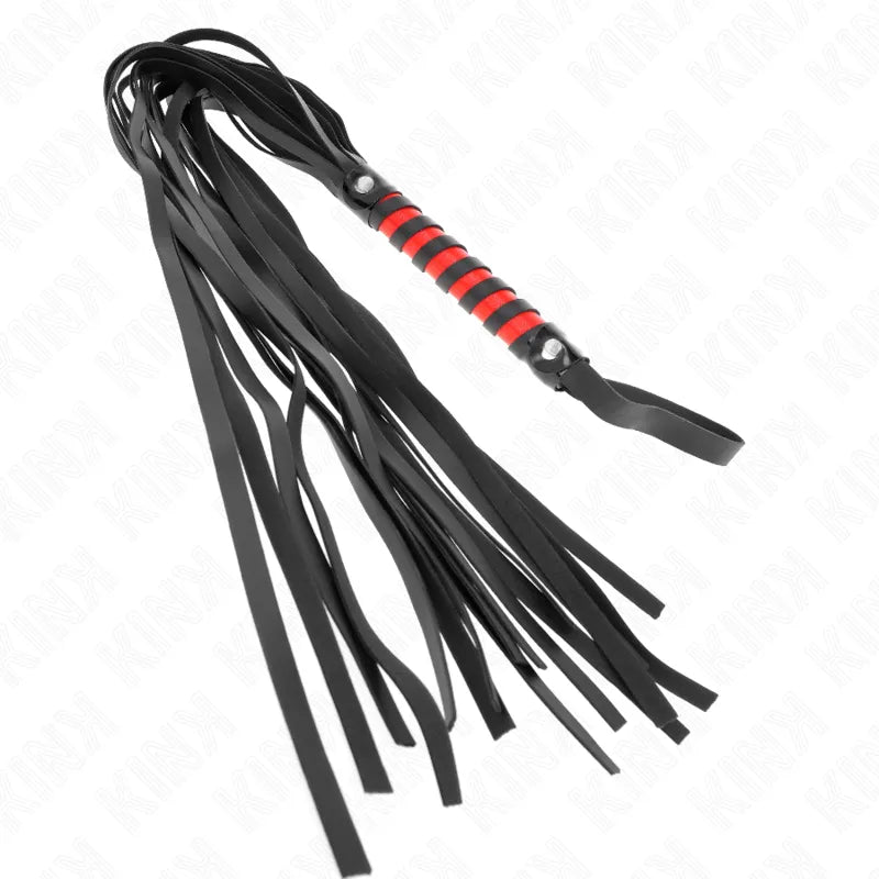 Cravache en cuir noir et rouge, design artisanal, luxe BDSM, finitions soignées, ergonomique et personnalisable.