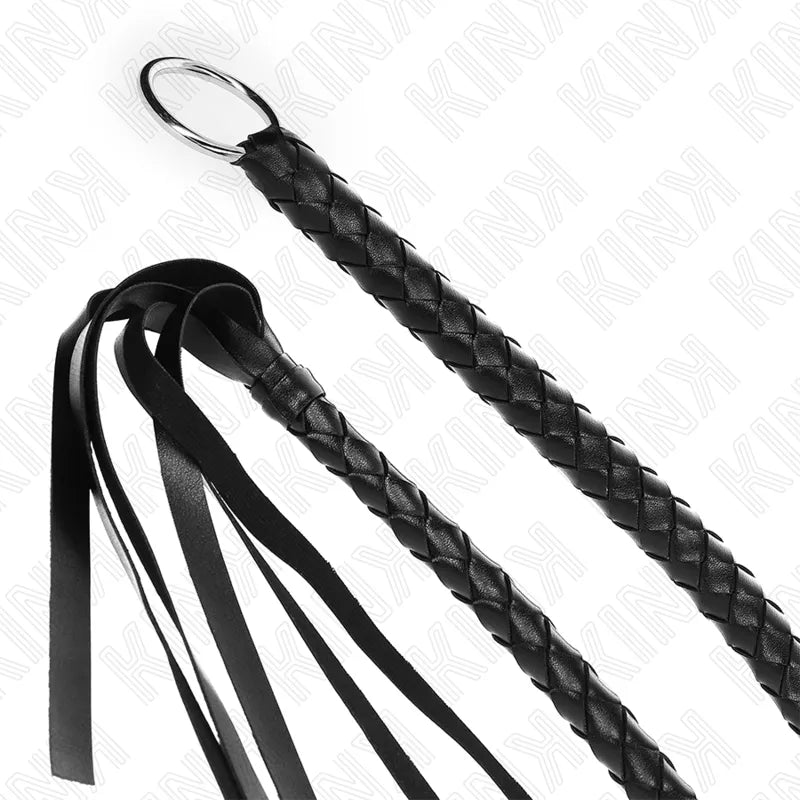 Cravache BDSM en cuir noir tressé avec lanières, accessoire érotique élégant et durable pour jeux sensuels et intenses.