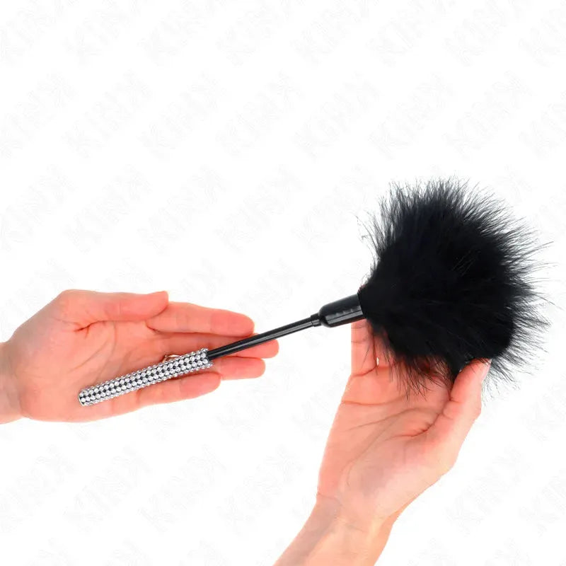 Accessoire BDSM cuir luxe authentique véritable artisanale durable élégant sophistiqué ergonomique adaptable réglable intensité raffinée sensuelle prestige